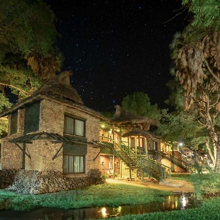 Sarova Shaba Game Lodge Archers Post エクステリア 写真
