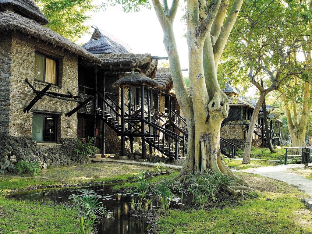 Sarova Shaba Game Lodge Archers Post エクステリア 写真