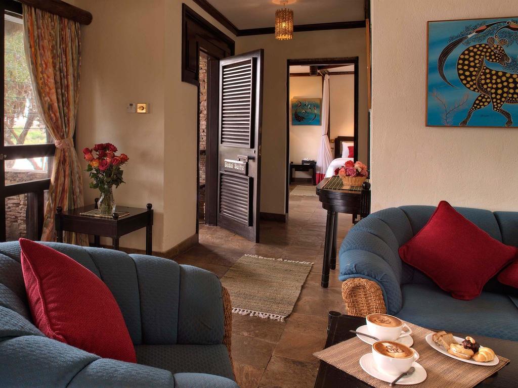 Sarova Shaba Game Lodge Archers Post エクステリア 写真