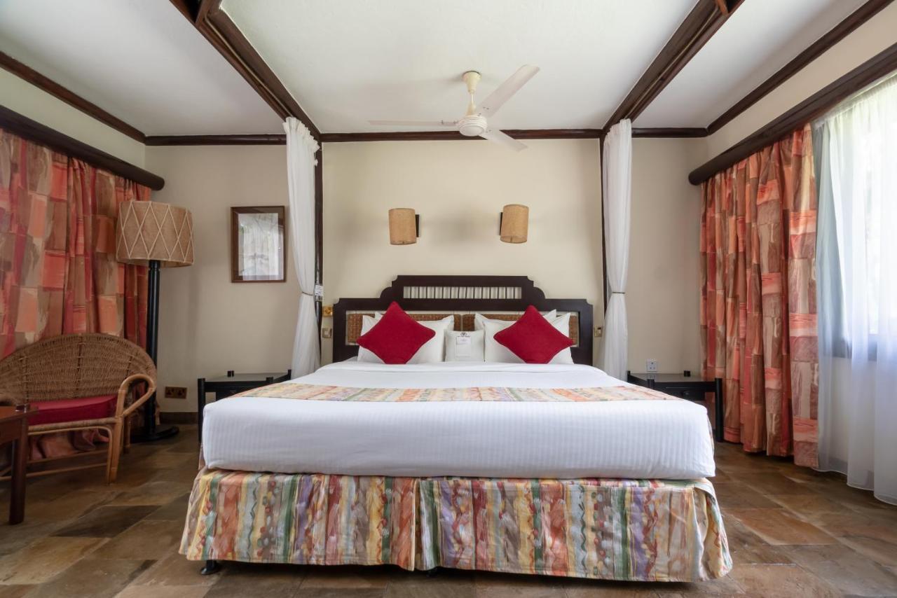 Sarova Shaba Game Lodge Archers Post エクステリア 写真