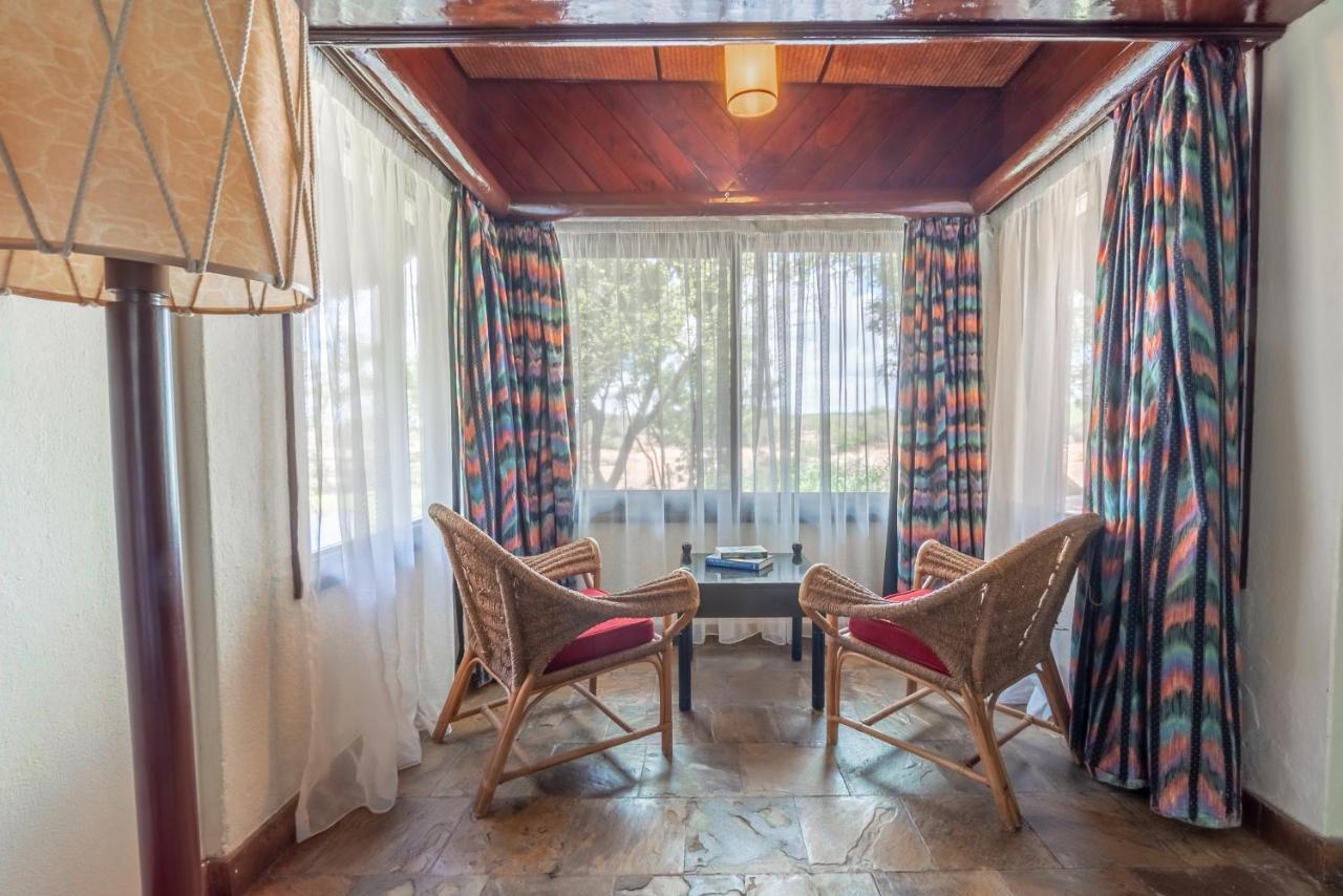 Sarova Shaba Game Lodge Archers Post エクステリア 写真
